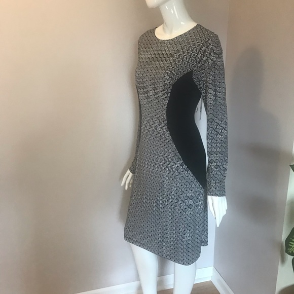 NWT Karen Kane Dress - Picture 2 of 5